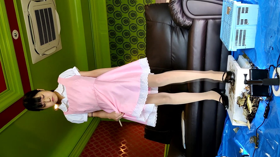アイドル級美少女のコスプレ黒パンプスで兜CRUSH　vol3　サンプル画像01