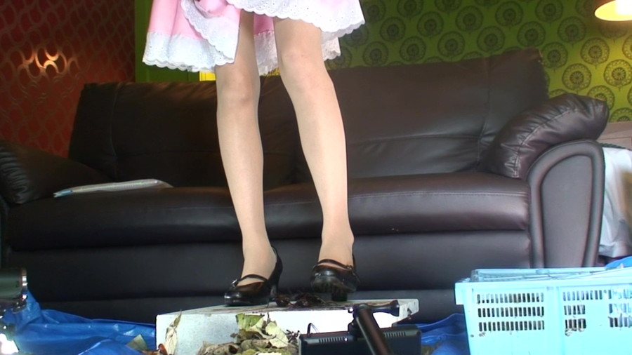 アイドル級美少女のコスプレ黒パンプスで兜CRUSH　vol3　サンプル画像06