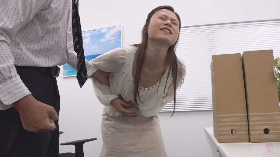 【HD】腹パンチ 暴力上司に殴られまくる女子社員！ 園田ひなの　サンプル画像01