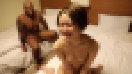 【素人】ショートヘア女子が黒人と乱交セックス-2　サンプル画像2