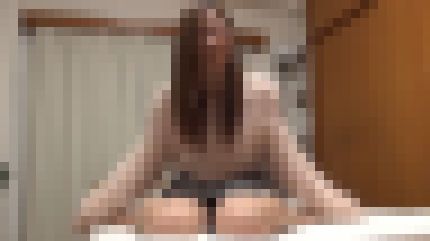 経験少ない美巨乳の19歳女子大生が膣奥を突かれアソコを締め付けながら悶絶　サンプル画像1