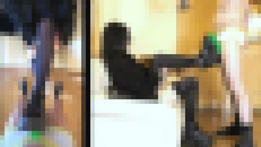 【地雷系★黒ニーソ・厚底靴】【交縁女子】【アナルくぱぁ】【痴女手コキ】【足コキ射】ソックス美女の足指を舐めつくす！りん20才　サンプル画像1