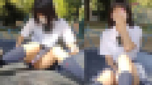 【J◎食い込みパンチラ】不貞腐れ制服女子と公園で紐パンティーデート&#9825;　サンプル画像2