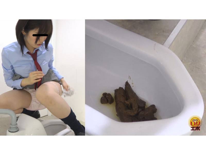 学校トイレ盗撮 女子校生の昼休み 急ぎめうんち2　サンプル画像6