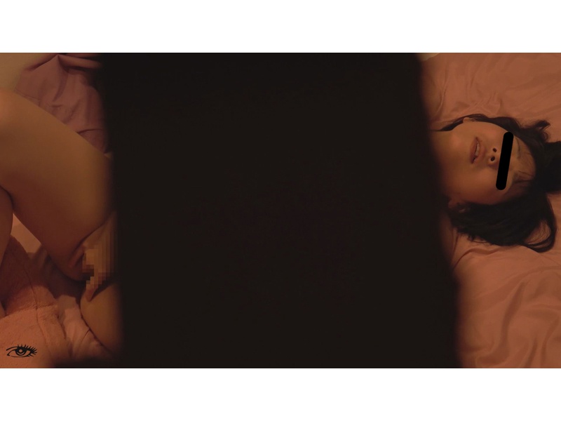 天井裏から見続けたオナニー　サンプル画像1