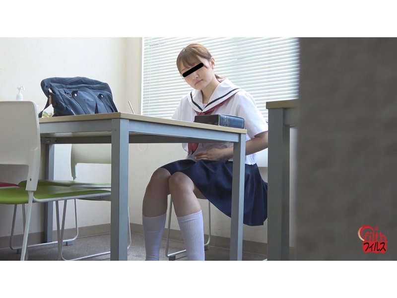5カメトイレ隠撮 女子校生のうんこ事情　サンプル画像37