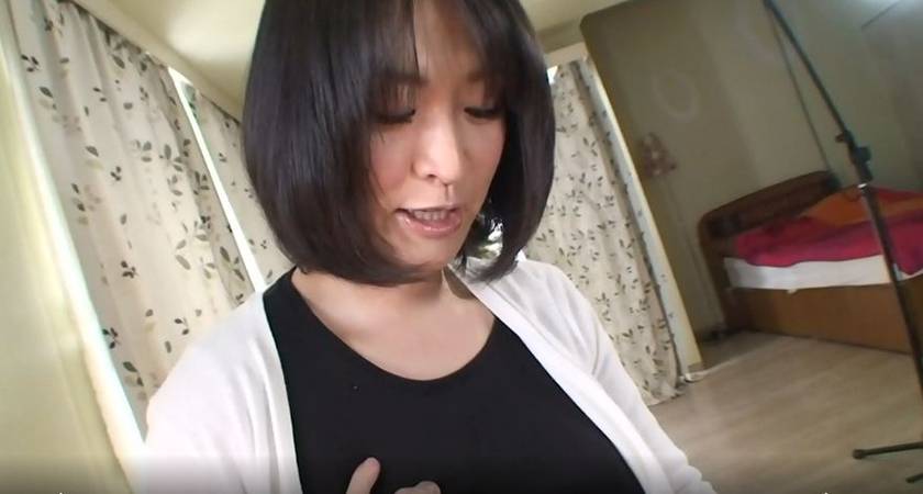 日本の人妻。豪華版「ハメ撮りされたい！バスト100cmの美人　サンプル画像1