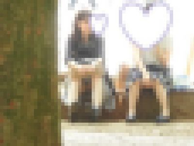 お座りお姉さん発見！！（ＦＨＤ）大変です！！パンツが見えてますよ１５８　サンプル画像2