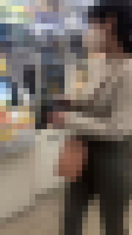 【お買い物中の眺め14】人妻のタイトニット越しの爆乳に大興奮　サンプル画像1